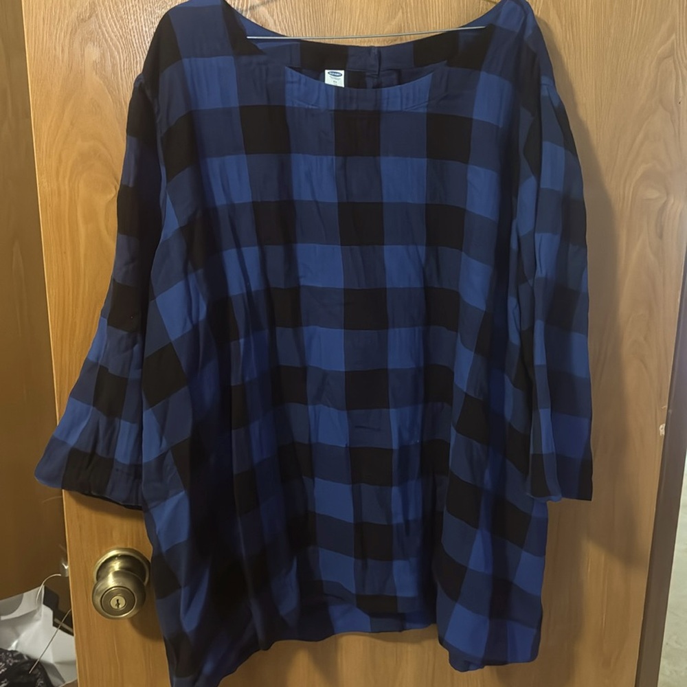 Old Navy 3x blue/black check blouse - never worn